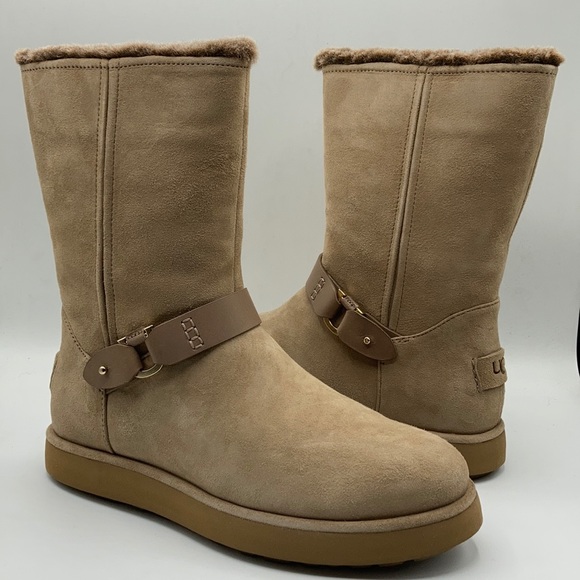 UGG Shoes - UGG Classic Berge Short Sheepskin Waterproof Boot